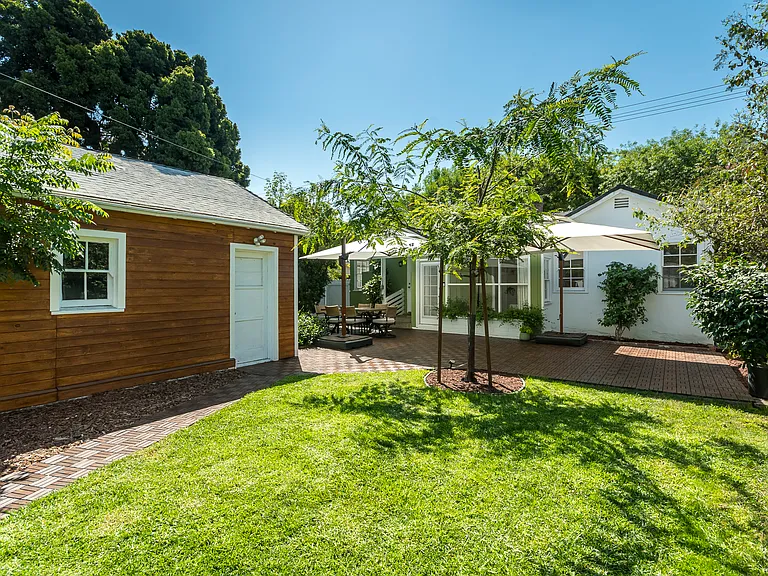 1505 W Clark Ave — Photo 43