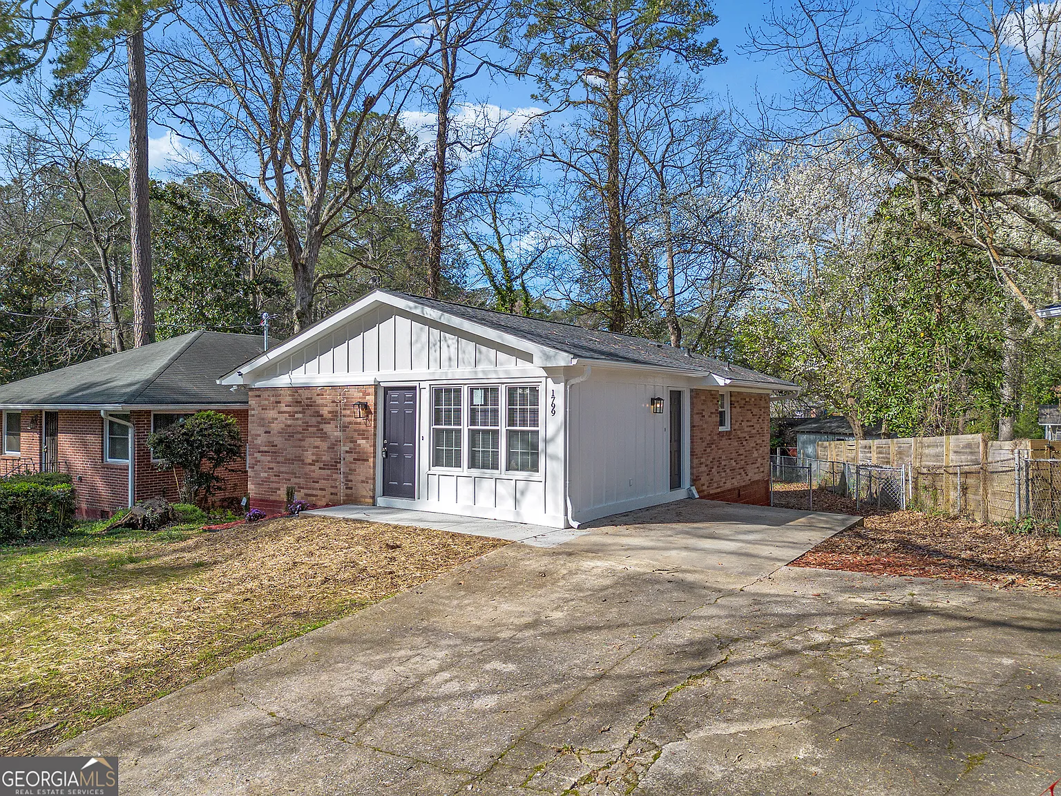 4 bed, 2.0 bath, 1125 sqft, $2,000 — Photo 2