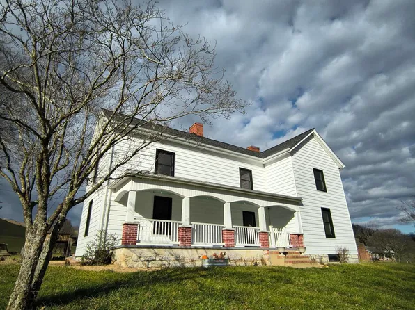 7629 Big Moccasin Rd, Nickelsville, VA 24271