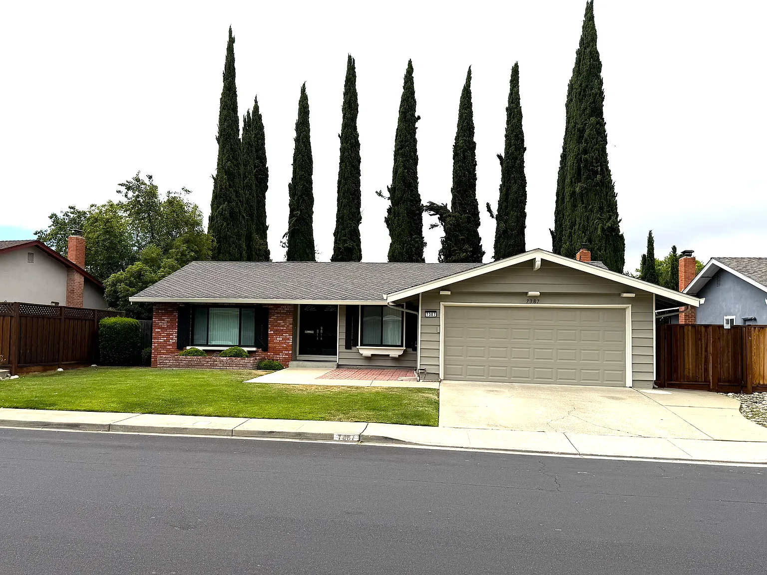 3 bed, 1800 sqft, $4,900 — Photo 1