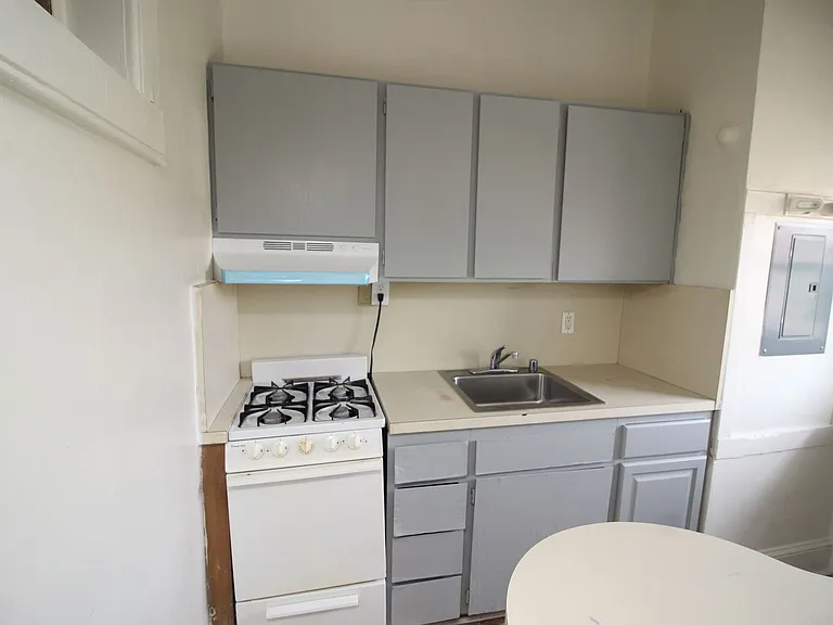 22 E Mt. Vernon Pl. — Photo 11