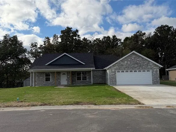 1100 Daytona Dr, Lebanon, MO 65536