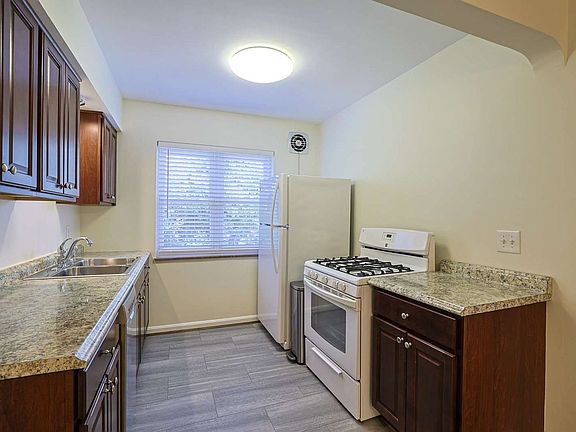 4th image of 3470 Brotherton Rd APT 3