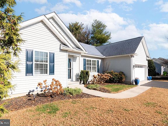 3rd image of 103 Breezewood Dr