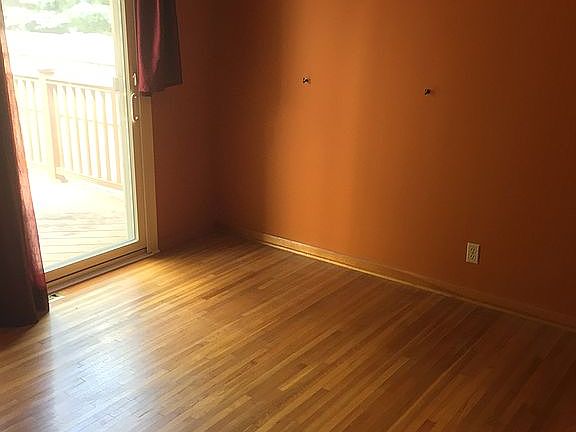3rd image of 186 Forest Hill Dr
