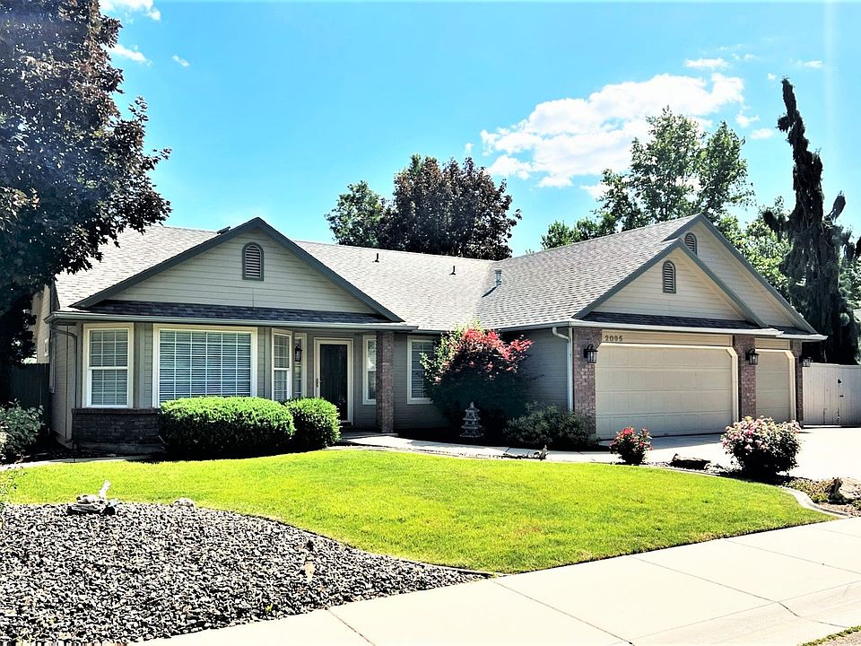 1st image of 2095 W Santa Clara Dr