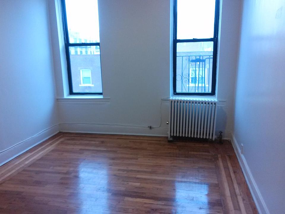 2nd image of 69 Avenue X