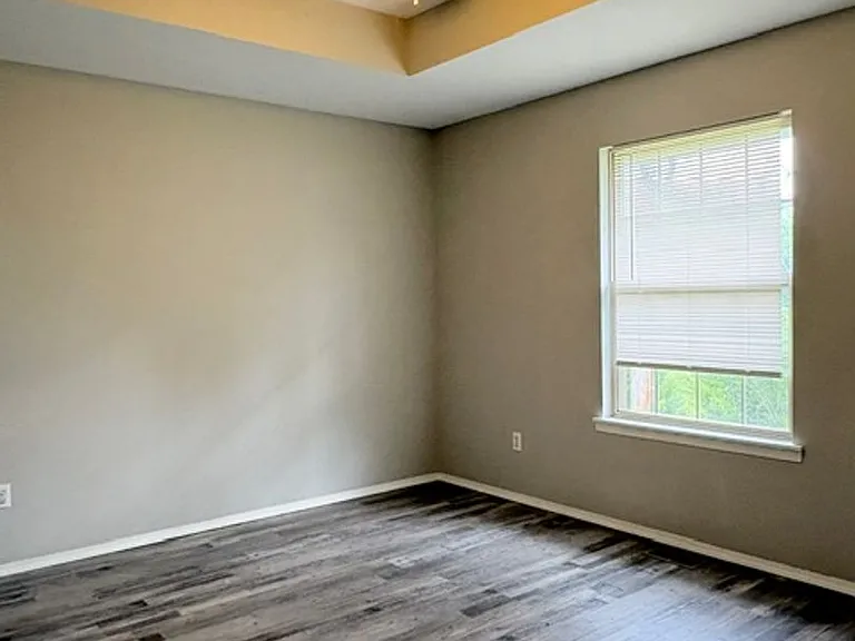 2202 W Jonquil Ln — Photo 14