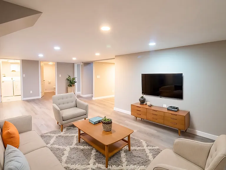 416 Niagara St — Photo 14