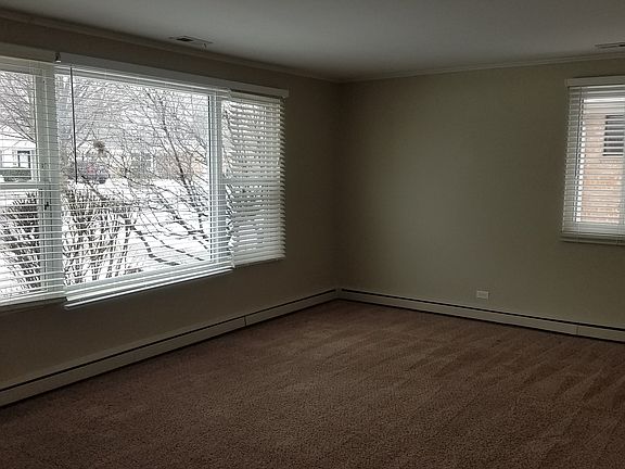 5th image of 1092 S 6th Ave