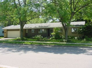 432 W Pine St, Fremont, MI 49412