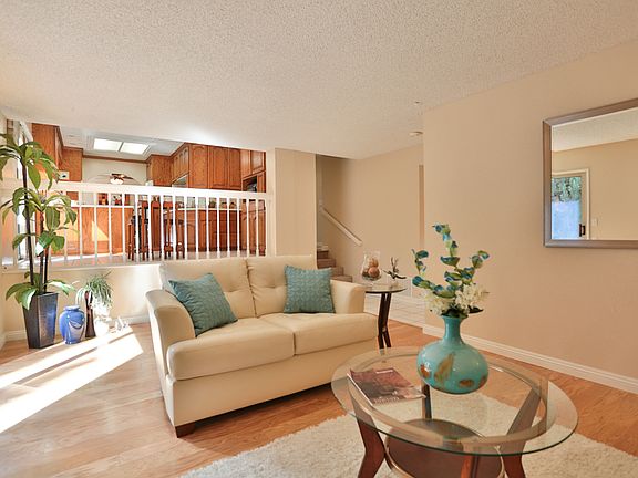 4th image of 4609 Park Milford Pl