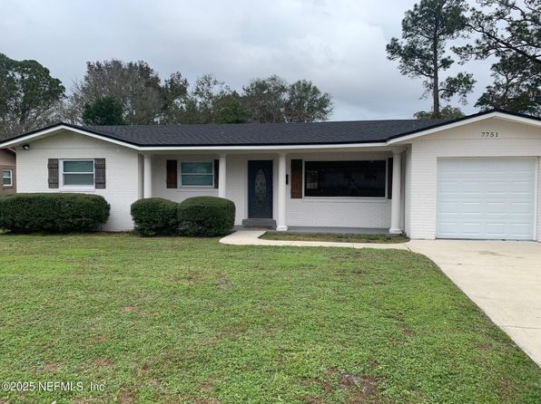 7751 Lisa Dr E
