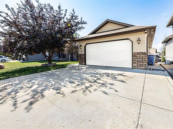 2nd image of 38 E Ivany Close