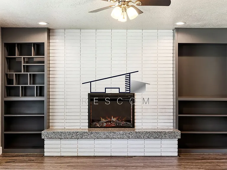 1334 Henderson Dr — Photo 4