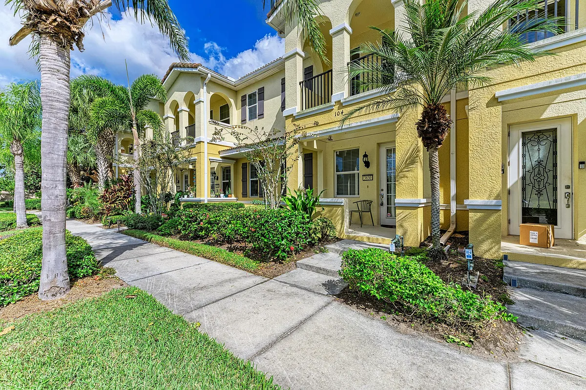 Photo 2 of 31 - 3830 82nd Avenue Cir E #104 - Sarasota, FL Building Photo - 3830 82nd Avenue Cir E #104