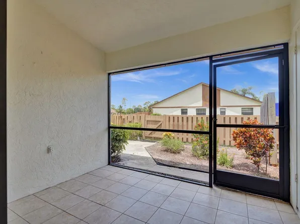 1080 Parkside Green Drive #A, Greenacres, FL 33415