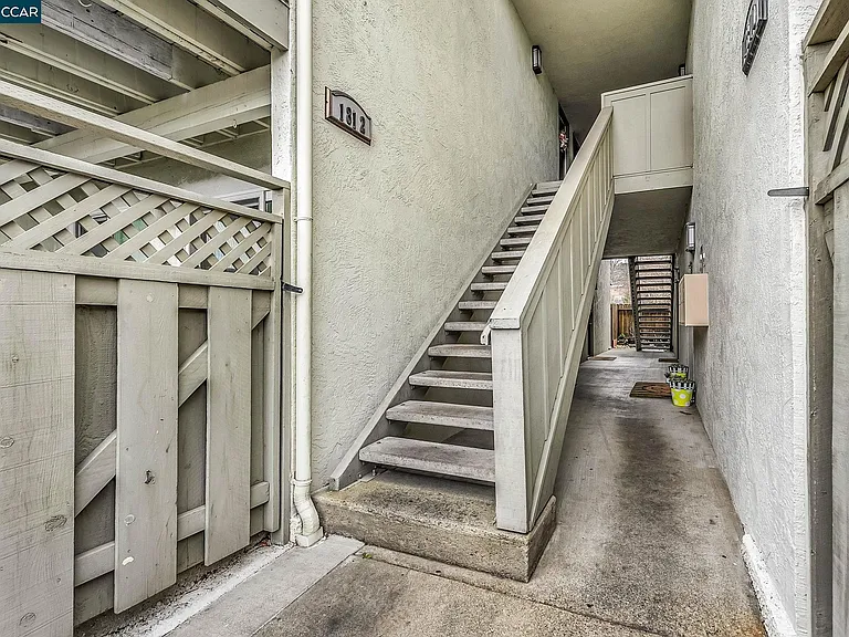 1812 Cole Ave #4 — Photo 3