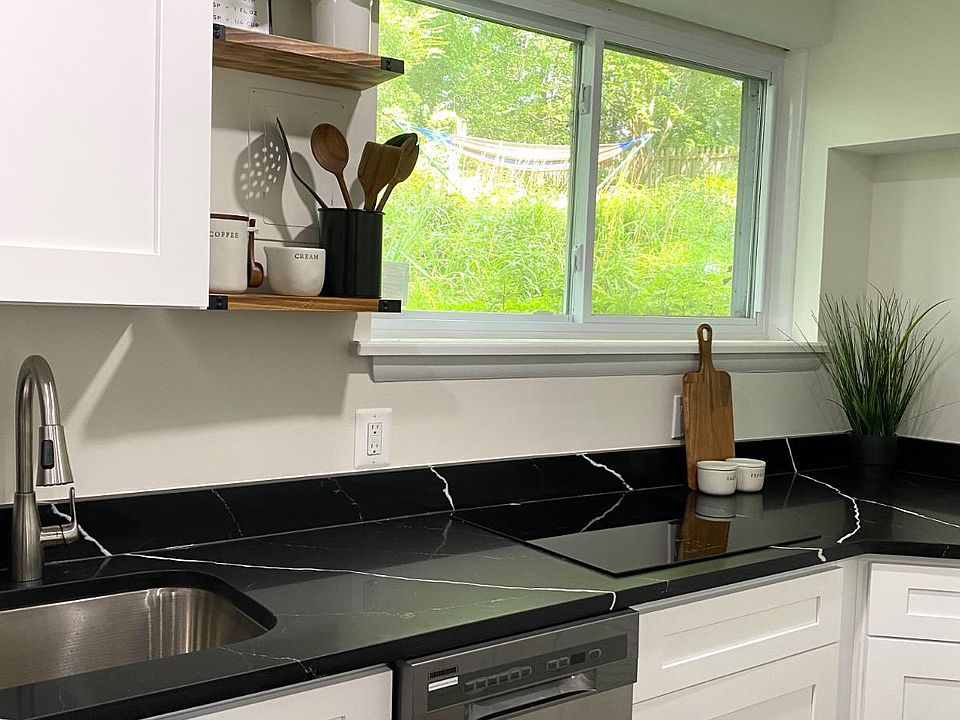 Kitchen - dishwasher