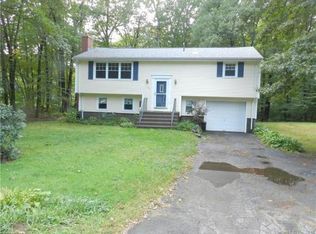 20 Blueberry Hill Rd, Tolland, CT 06084