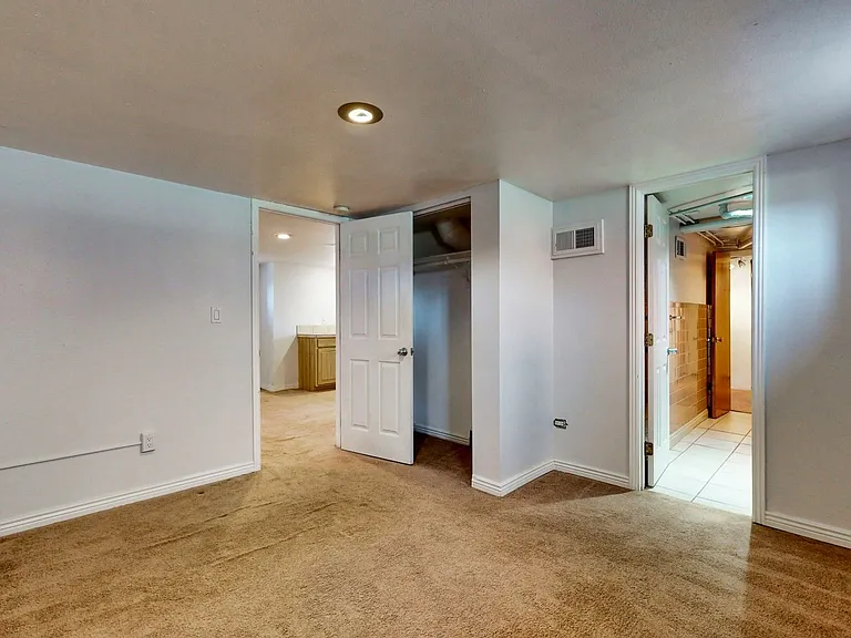 3317 N Saint Paul St — Photo 26