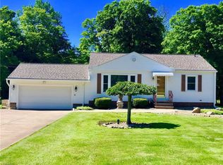 8601 Carmichael Dr, Chesterland, OH 44026