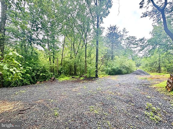 2nd image of Slaughters Mill Rd