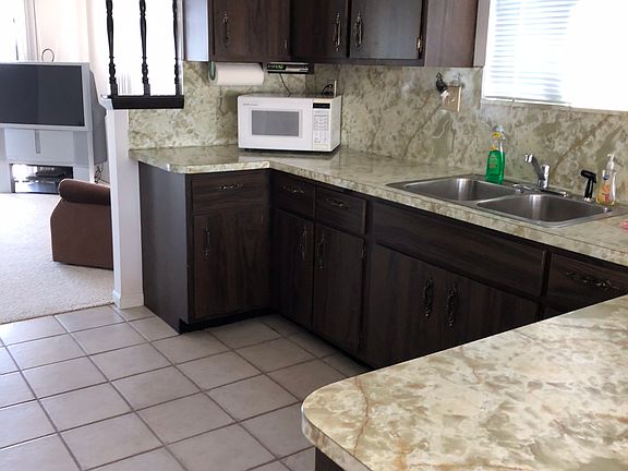 4th image of 776 Iroquois Dr