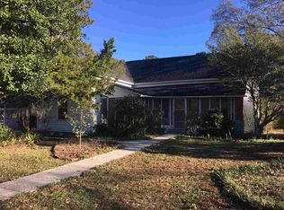 60 NW Railroad St, Mc Rae Helena, GA 31037