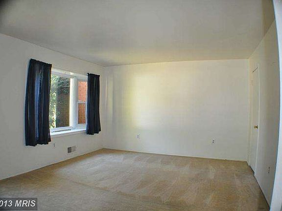 3rd image of 14739 Barksdale St