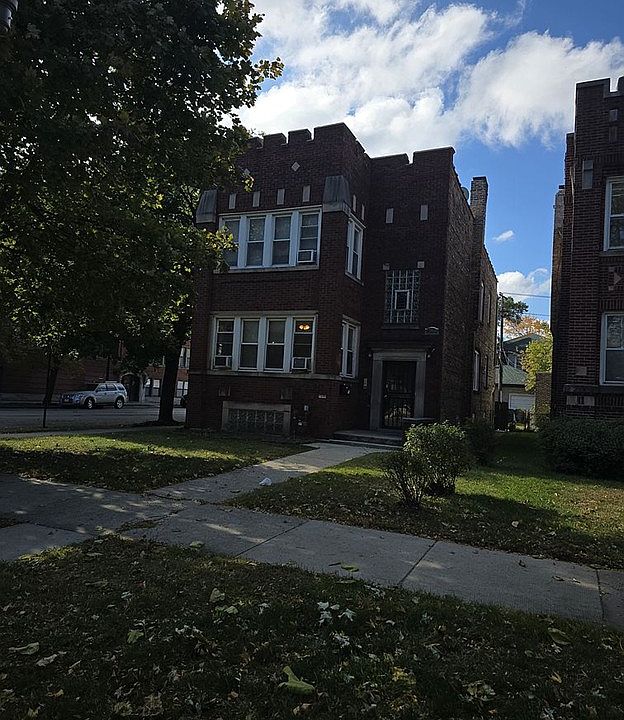 1st image of 7258 S Oglesby Ave #2