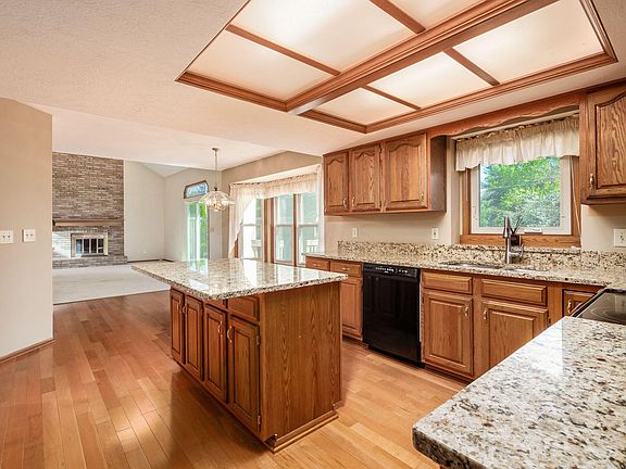 4th image of 12764 Ardine Ct