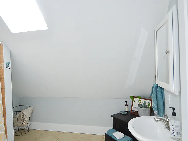 3340 N Lafayette St — Photo 15