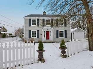 35 Firglade Ave, Riverside, RI 02915