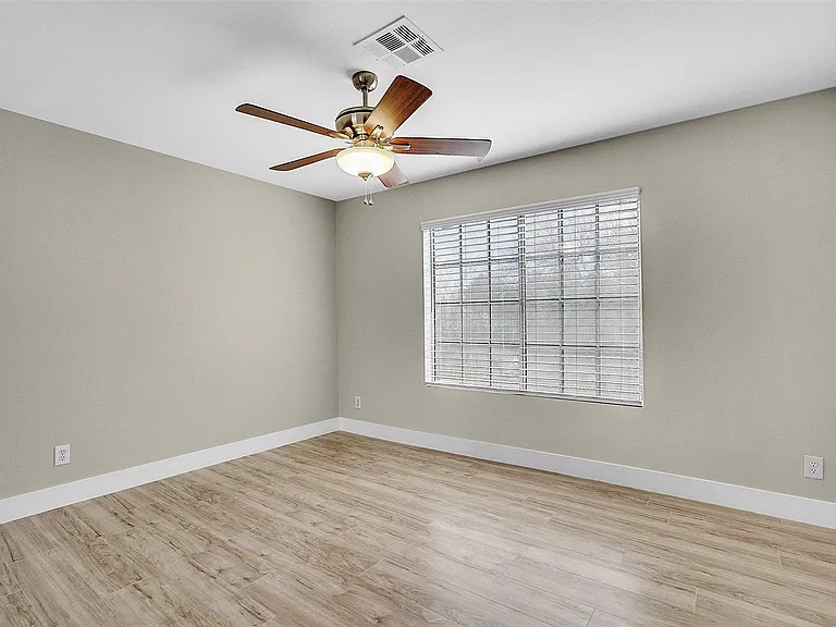 7705 Sea Wind Dr — Photo 21