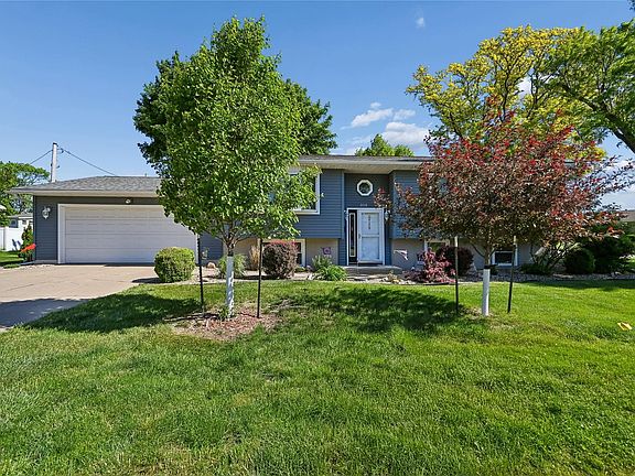 3rd image of 2068 Brookland Dr NE