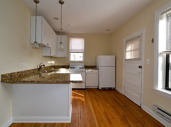 3rd image of 3941 N Janssen Ave #Ua2e