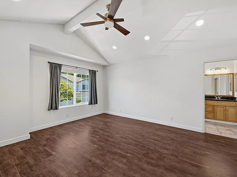 1286 Crestpoint Dr — Photo 8