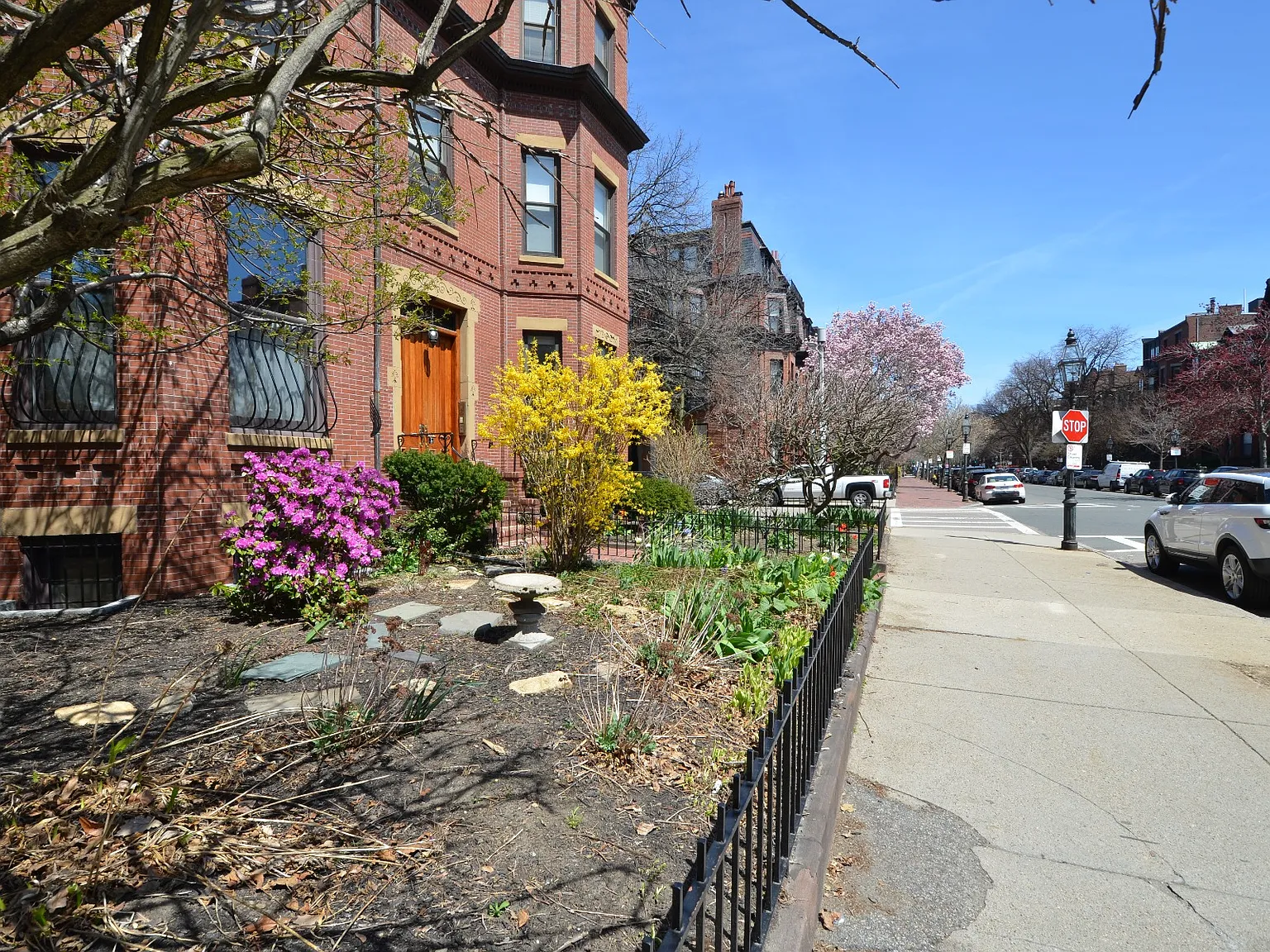 1 bed, 999 sqft, $2,600 — Photo 3