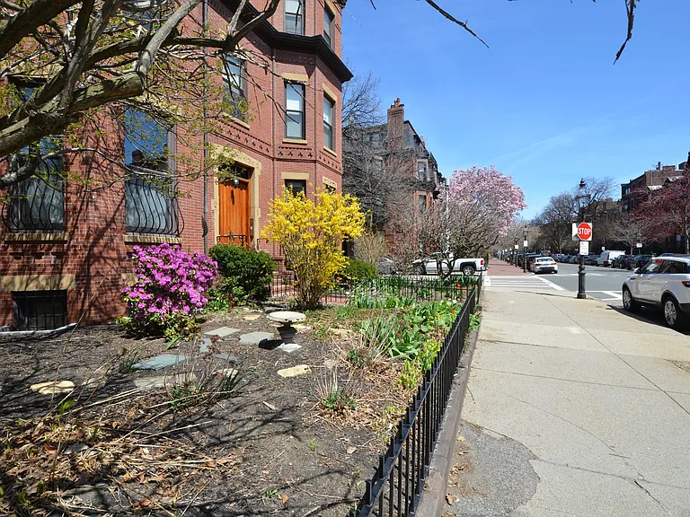 398 Marlborough St #2 — Photo 6