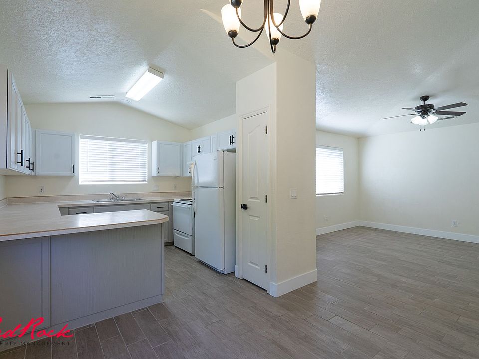 1st image of 441 E Sunland Dr #6