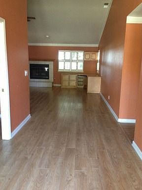 4th image of 613 Bluff Dr