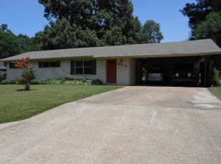 110 W Pioneer St, Wake Village, TX 75501