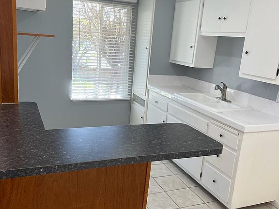 3rd image of 2360 Mira Vista Ave APT 7