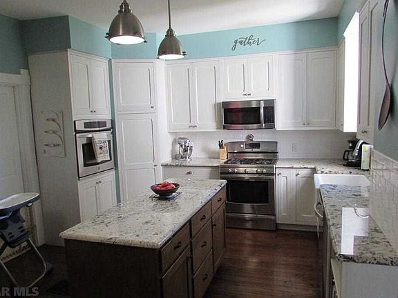 3rd image of 609 E Bishop St