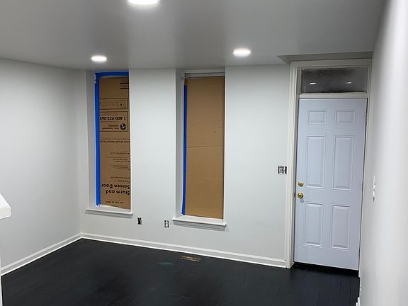 4th image of 2214 Sidney Ave