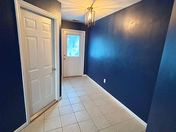 2nd image of 5493 Port Royal Dr