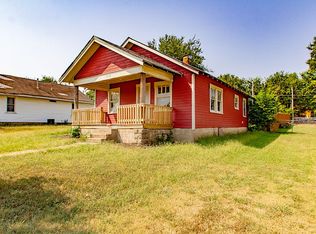 912 S 9th St, Ponca City, OK 74601