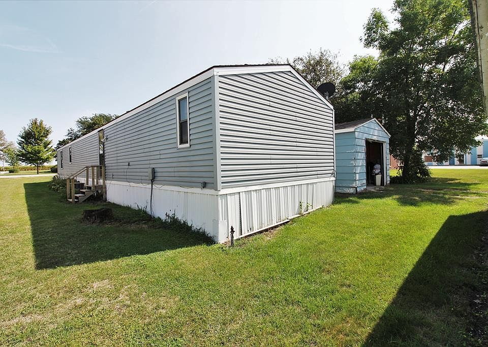 420 Garfield Ave, Farnhamville, IA 50538 Zillow
