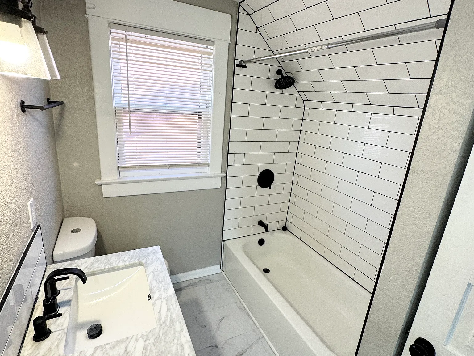 3 bed, 1500 sqft, $2,200 — Photo 4
